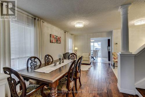 4881 Capri Crescent, Burlington, ON - Indoor Photo Showing Dining Room