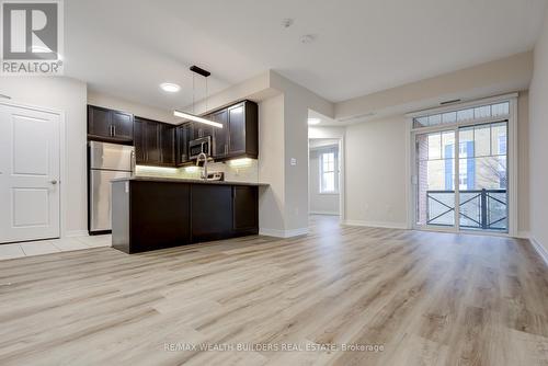 202 - 2333 Sawgrass Drive, Oakville, ON - Indoor Photo Showing Kitchen