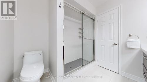 328 Atha Avenue, Richmond Hill, ON - Indoor Photo Showing Bathroom