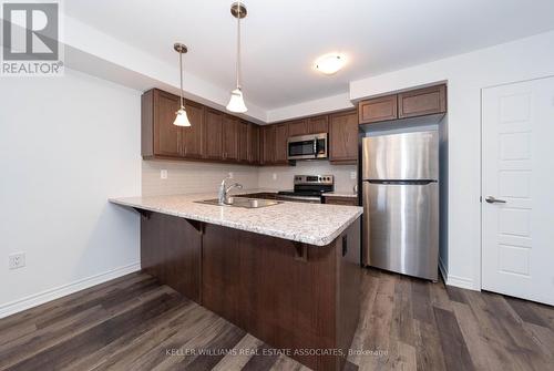 540 Bellflower Court, Milton, ON - Indoor Photo Showing Kitchen With Stainless Steel Kitchen