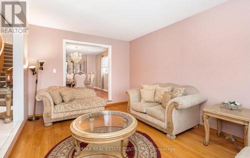 34 Corkett Drive, Brampton, ON - Indoor Photo Showing Living Room