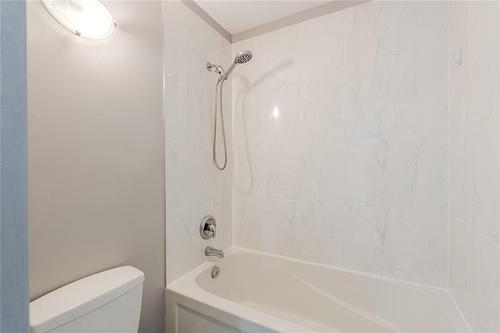 38 Ashworth Street, Winnipeg, MB - Indoor Photo Showing Bathroom