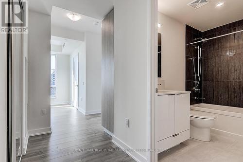 4404 - 28 Freeland St Street, Toronto, ON - Indoor Photo Showing Bathroom