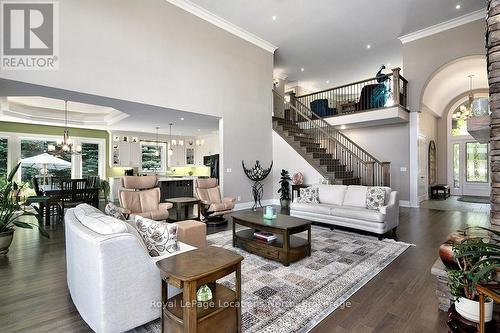 134 Louisa Street E, Blue Mountains (Thornbury), ON - Indoor Photo Showing Living Room