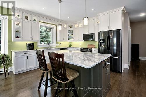 134 Louisa Street E, Blue Mountains (Thornbury), ON - Indoor Photo Showing Kitchen With Upgraded Kitchen