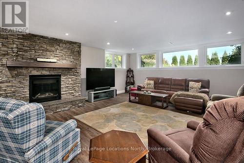 134 Louisa Street E, Blue Mountains (Thornbury), ON - Indoor Photo Showing Living Room With Fireplace