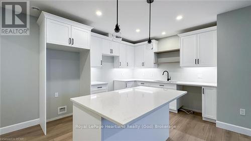 139 Severn Drive, Goderich (Goderich (Town)), ON - Indoor Photo Showing Kitchen