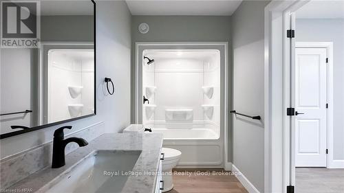 139 Severn Drive, Goderich (Goderich (Town)), ON - Indoor Photo Showing Bathroom