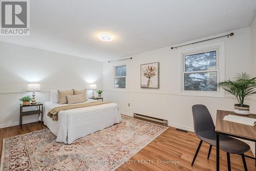 517 Kortright Road W, Guelph (Hanlon Creek), ON - Indoor Photo Showing Bedroom