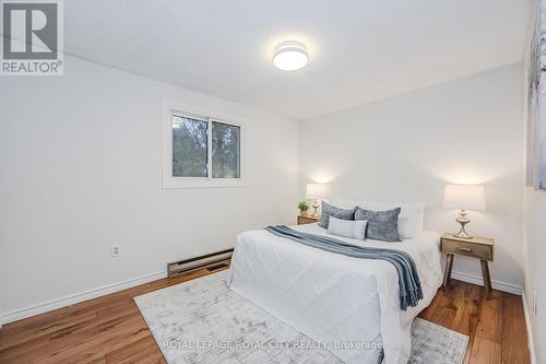 517 Kortright Road W, Guelph (Hanlon Creek), ON - Indoor Photo Showing Bedroom