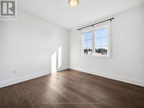 24 Keyzer Drive, Oro-Medonte (Warminister), ON - Indoor Photo Showing Other Room