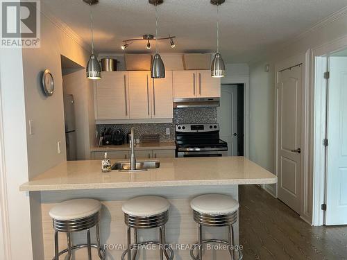 59 - 19 Dawson Drive, Collingwood, ON - Indoor Photo Showing Kitchen With Double Sink