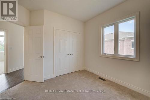 154 Attwater Drive, Cambridge, ON - Indoor Photo Showing Other Room