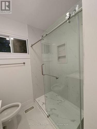 (Main) - 31 Copping Road, Toronto, ON - Indoor Photo Showing Bathroom