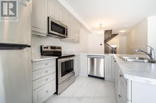 471 Gordon Krantz Avenue, Milton, ON - Indoor Photo Showing Kitchen With Stainless Steel Kitchen With Double Sink With Upgraded Kitchen