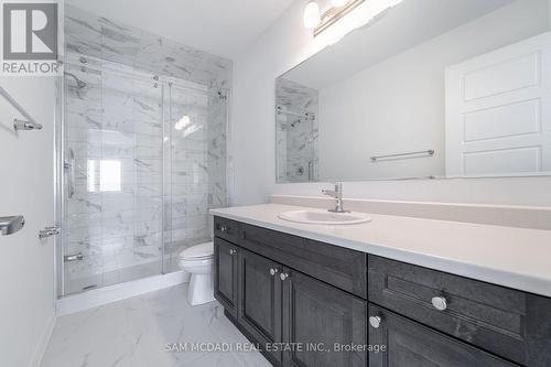 471 Gordon Krantz Avenue, Milton, ON - Indoor Photo Showing Bathroom