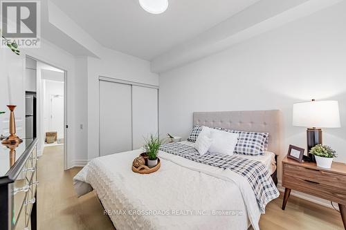 211 - 777 Steeles Avenue W, Toronto, ON - Indoor Photo Showing Bedroom