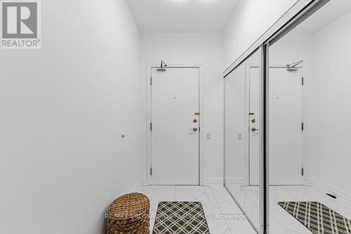 211 - 777 Steeles Avenue W, Toronto, ON - Indoor Photo Showing Other Room