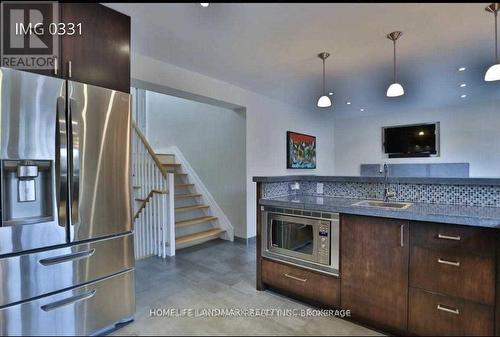 1608 Sherwood Forrest Circle, Mississauga, ON - Indoor Photo Showing Kitchen With Stainless Steel Kitchen