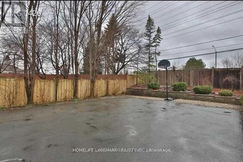 1608 Sherwood Forrest Circle, Mississauga, ON - Outdoor