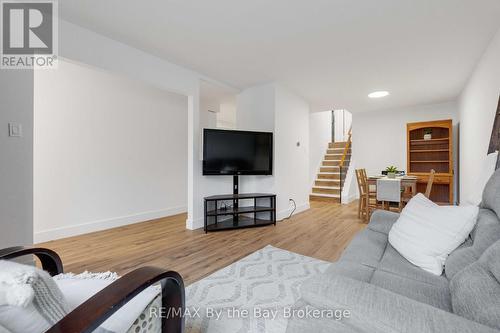 12 Hudson Crescent, Bradford West Gwillimbury (Bradford), ON - Indoor Photo Showing Living Room