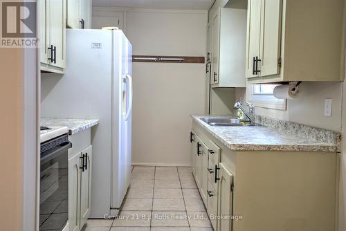 499 Margaret Street, Tay (Port Mcnicoll), ON - Indoor Photo Showing Kitchen With Double Sink