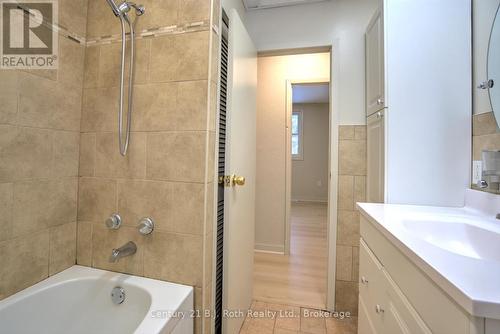 499 Margaret Street, Tay (Port Mcnicoll), ON - Indoor Photo Showing Bathroom