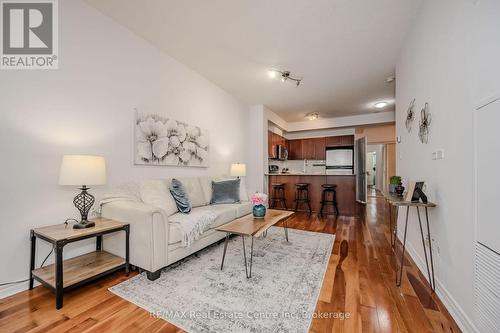 1510 - 3504 Hurontario Street, Mississauga (Hurontario), ON - Indoor Photo Showing Living Room