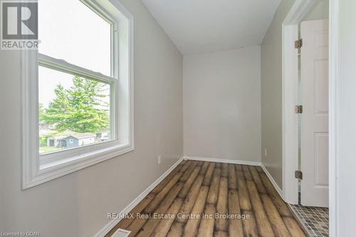 353 Wellington Street E, Wellington North (Mount Forest), ON - Indoor Photo Showing Other Room