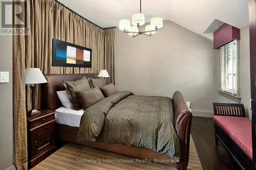 114 Hemlock Court, Blue Mountains (Blue Mountain Resort Area), ON - Indoor Photo Showing Bedroom