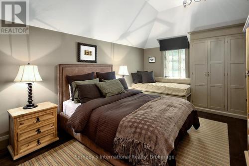 114 Hemlock Court, Blue Mountains, ON - Indoor Photo Showing Bedroom