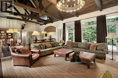 114 Hemlock Court, Blue Mountains, ON - Indoor Photo Showing Living Room