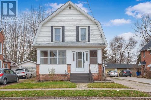 35 Mckeough Avenue, Chatham, ON - Outdoor With Facade