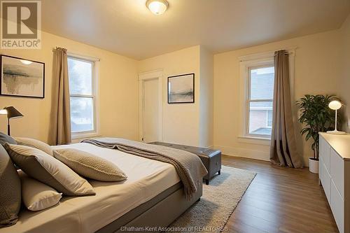 35 Mckeough Avenue, Chatham, ON - Indoor Photo Showing Bedroom