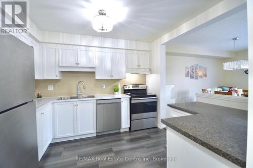 76 - 30 Imperial Road S, Guelph (Willow West/Sugarbush/West Acres), ON - Indoor Photo Showing Kitchen