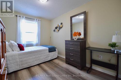 76 - 30 Imperial Road S, Guelph (Willow West/Sugarbush/West Acres), ON - Indoor Photo Showing Bedroom