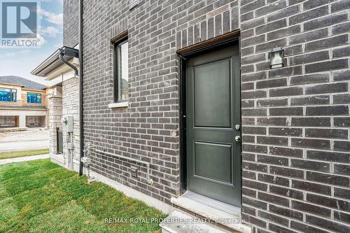 2982 Seagrass Street, Pickering, ON - Outdoor