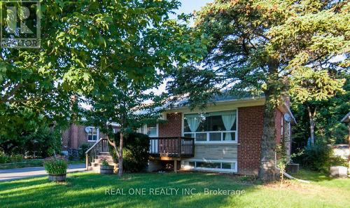 375 Neal Drive, Richmond Hill, ON - Outdoor