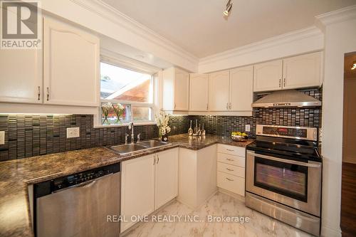 375 Neal Drive, Richmond Hill, ON - Indoor Photo Showing Kitchen With Stainless Steel Kitchen With Double Sink