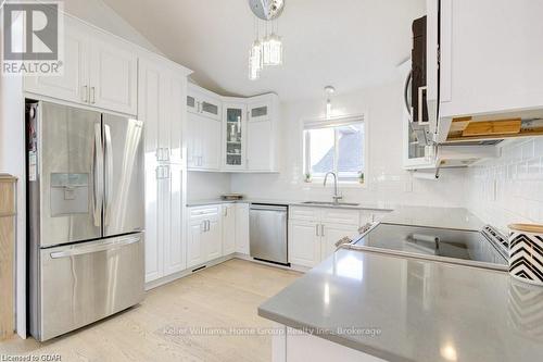 8 Hayward Crescent, Guelph (Clairfields), ON - Indoor Photo Showing Kitchen