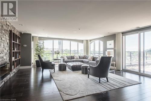 708 - 160 Macdonell Street, Guelph (Central West), ON - Indoor Photo Showing Living Room