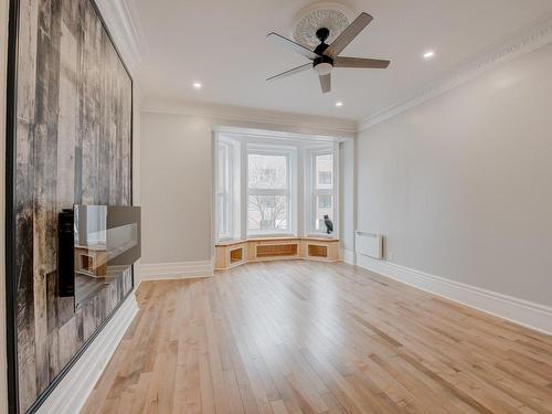 Living room - 200-1572 Av. Summerhill, Montréal (Ville-Marie), QC - Indoor Photo Showing Other Room