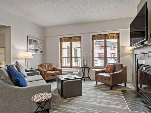 Salon - 331-3035 Ch. De La Chapelle, Mont-Tremblant, QC - Indoor Photo Showing Living Room