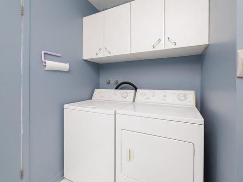 Bathroom - 91 Rue De Neuville, L'Île-Perrot, QC - Indoor Photo Showing Laundry Room