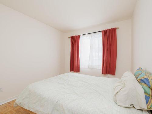 Bedroom - 91 Rue De Neuville, L'Île-Perrot, QC - Indoor Photo Showing Bedroom