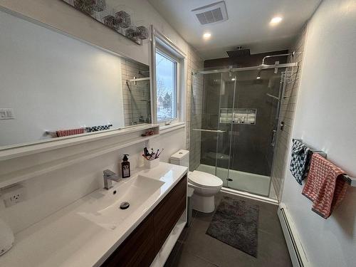 Salle de lavage - 180 Rue Principale, Grenville, QC - Indoor Photo Showing Bathroom