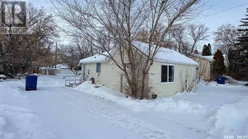 416 Simpson Street, Outlook, SK - Outdoor