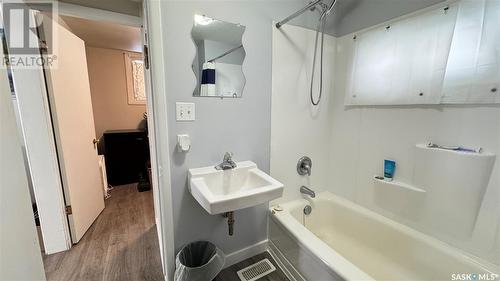 416 Simpson Street, Outlook, SK - Indoor Photo Showing Bathroom