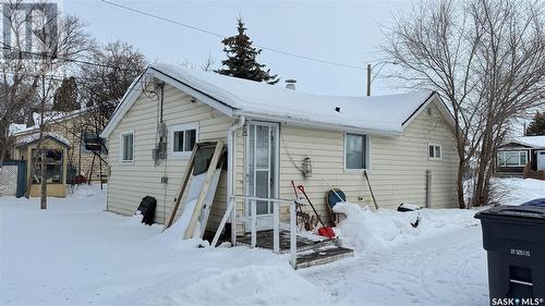 416 Simpson Street, Outlook, SK - Outdoor