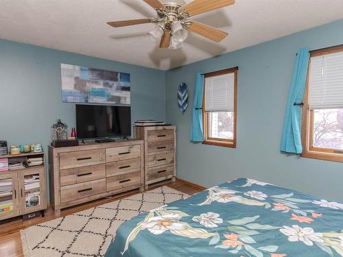 248 Prospect Avenue, Thunder Bay, ON - Indoor Photo Showing Bedroom